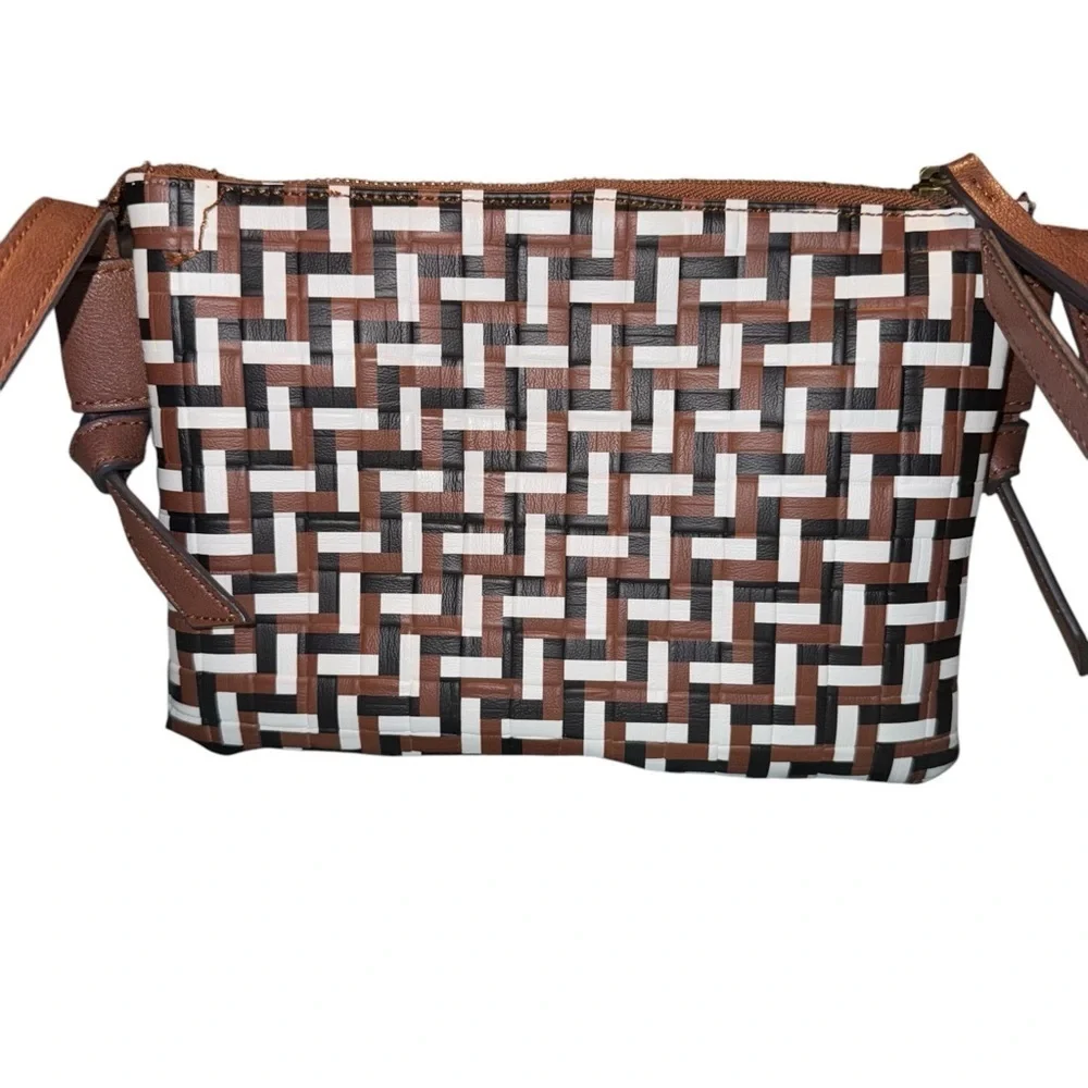 FRYE & CO Multicolor Embossed Woven Braided Crossbody Handbag Bag